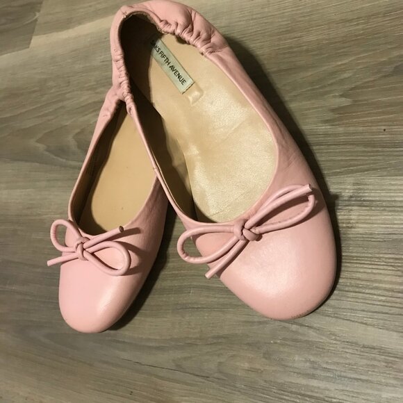 Saks Fifth Avenue Ladies Ballerina Flat Shoes Size 7.5 - Picture 1 of 6